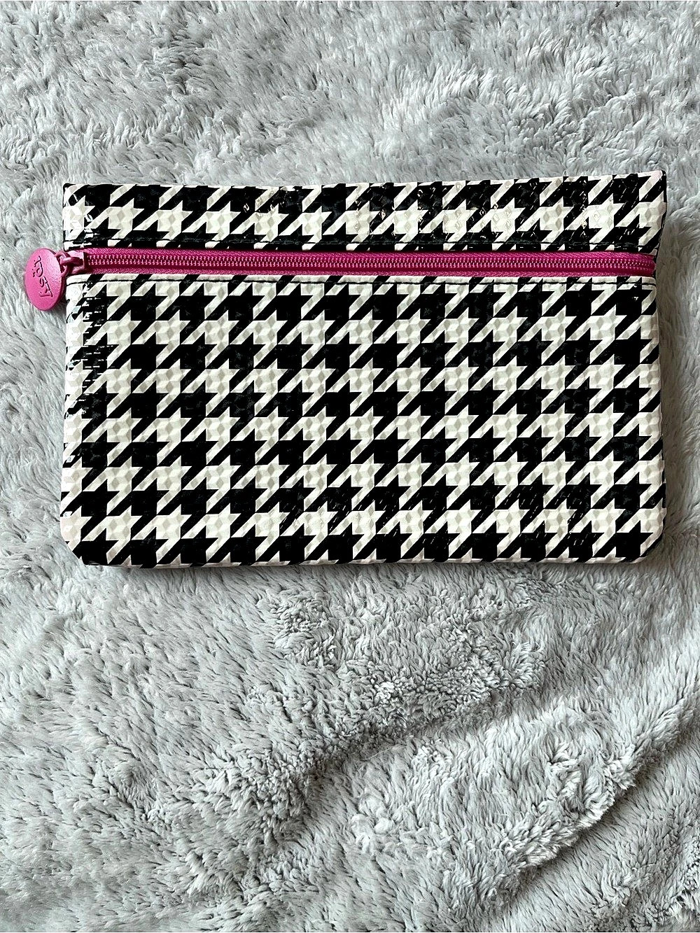 Ipsy 2015 Houndstooth Cosmetic Pouch in Black, White, Pink Like New